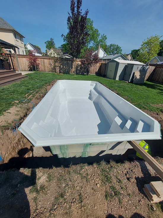 Benefits of Fiberglass Pools