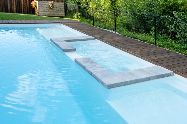 Swimming Pool Installation in Dundas